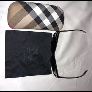 Burberry Sunglasses ✨LAST CHANCE